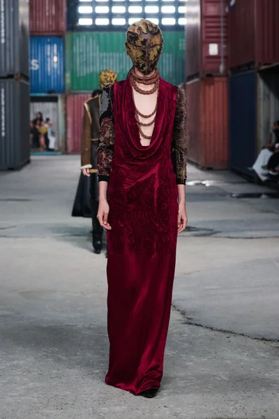 Look 64